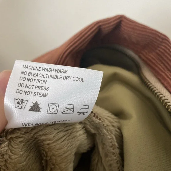 Woolrich Vest Womens M Corduroy Zip Faux Fur Lined Pockets Cinnamon color VTG? - Picture 11 of 11